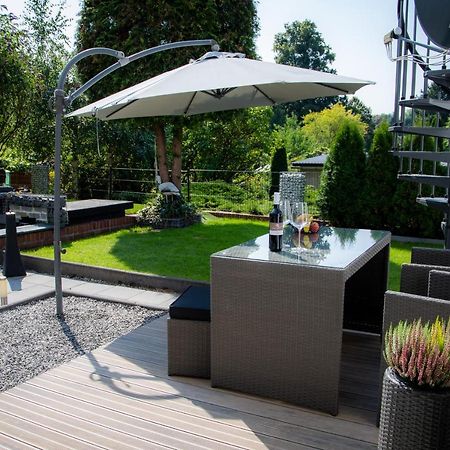 Unterschlupf Radeberg Mit Garten & Whirlpool Екстериор снимка