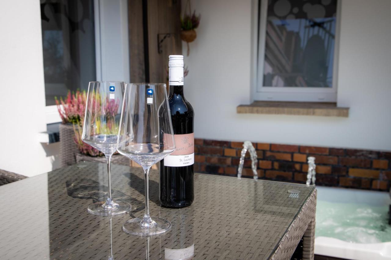 Unterschlupf Radeberg Mit Garten & Whirlpool Екстериор снимка