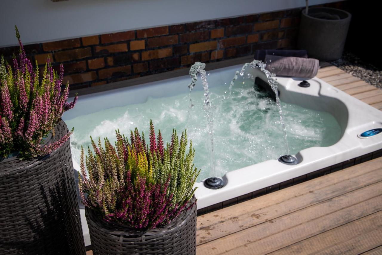 Unterschlupf Radeberg Mit Garten & Whirlpool Екстериор снимка